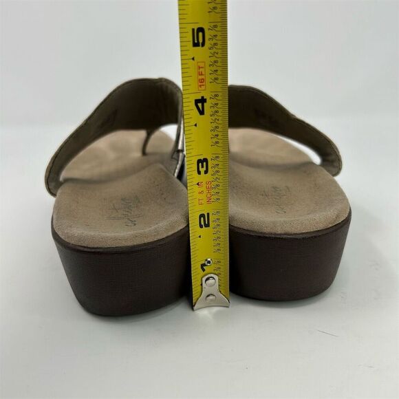 Clarks Phebe Pearl Gold Silver Wedge Slip On Sandals Size 8.5 Thong Style - Picture 7 of 10